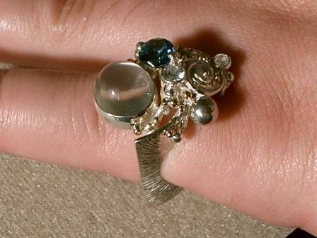 joyas hechas a mano de artista, artista hechos anillos en plata y oro, artista hechos anillos en oro y plata con piedras preciosas naturales, anillos de Gregory Pyra Piro y joyas de arte