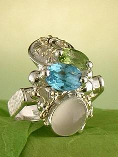 ručně vyrobene prstýnky přívěsky, umělecké šperky v Prazě od umělec Gregory Pyra Piro, prsten přívěsek 2893