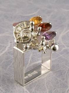 håndlagde smykker laget av en håndverker, hvor man kan kjøpe smykker laget av en håndverker, hvor man kan kjøpe smykker inspirert av retro-fasjon, hvor man kan kjøpe smykker med antikk utseende, kunstgallerier som selger håndlagde smykker, hvor man kan kjøpe smykker som selges i kunstgallerier , Ametyst, Granat, Citrin, Druse, Ring med Ametyst og Granat Nummer 3012