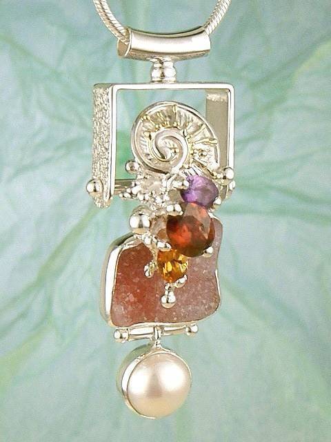 handmade jewelry with facet cut gemstones and cabochons, handcrafted jewelry with natural cabochon gemstones and pearls, jewelry with color cabochons and natural pearls, where to find best jewellery auctions, gregory pyra piro pendant 4632