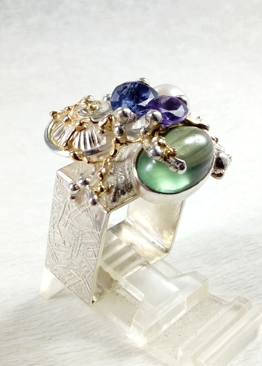jewelry made from gold and silver, jewelry with color stones, jewelry with real pearls, gregory pyra piro square ring 4821, fine craft gallery handcrafted ring for sale, sterling silver and 14 karat gold ring, rings for women with amethyst, fluorite, iolite and pearl, one of a kind handcrafted ring, where to find auctions with fine art and designer jewellery, where to buy gregory pyra piro jewelry right now